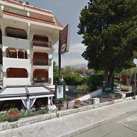 Apartment Baia Degli Dei Giardini Naxos
