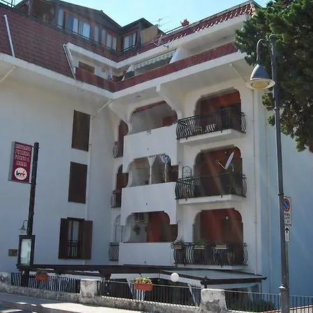 فندق Baia Degli Dei جيارديني ناكسوس