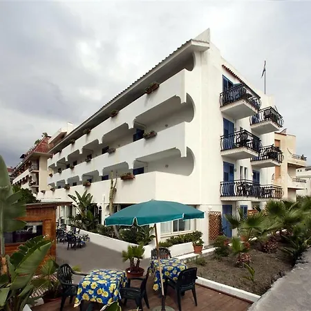 Baia Degli Dei Apartmán Giardini Naxos