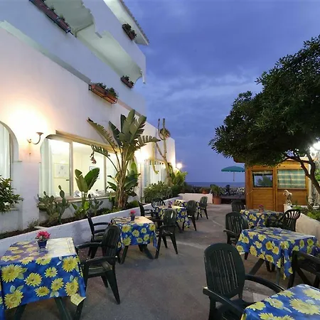 Baia Degli Dei جيارديني ناكسوس